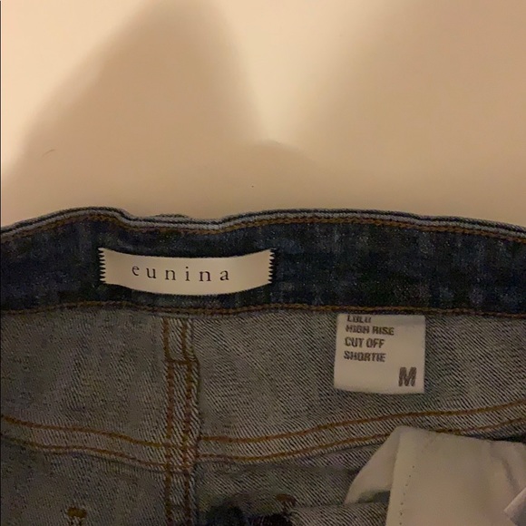 ** SOLD**M Boutique Jean shortsa - Picture 2 of 3